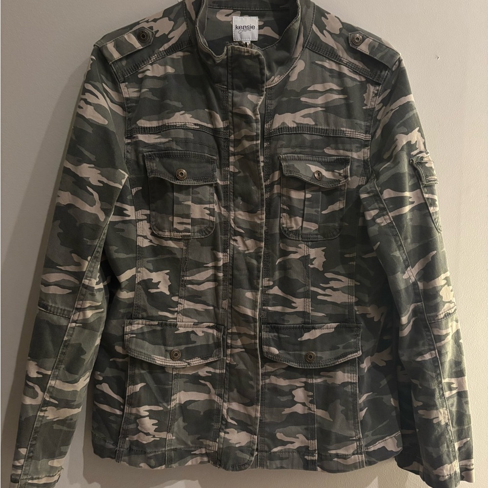 Kensie Camouflage Utility Jacket in Olive and Beige